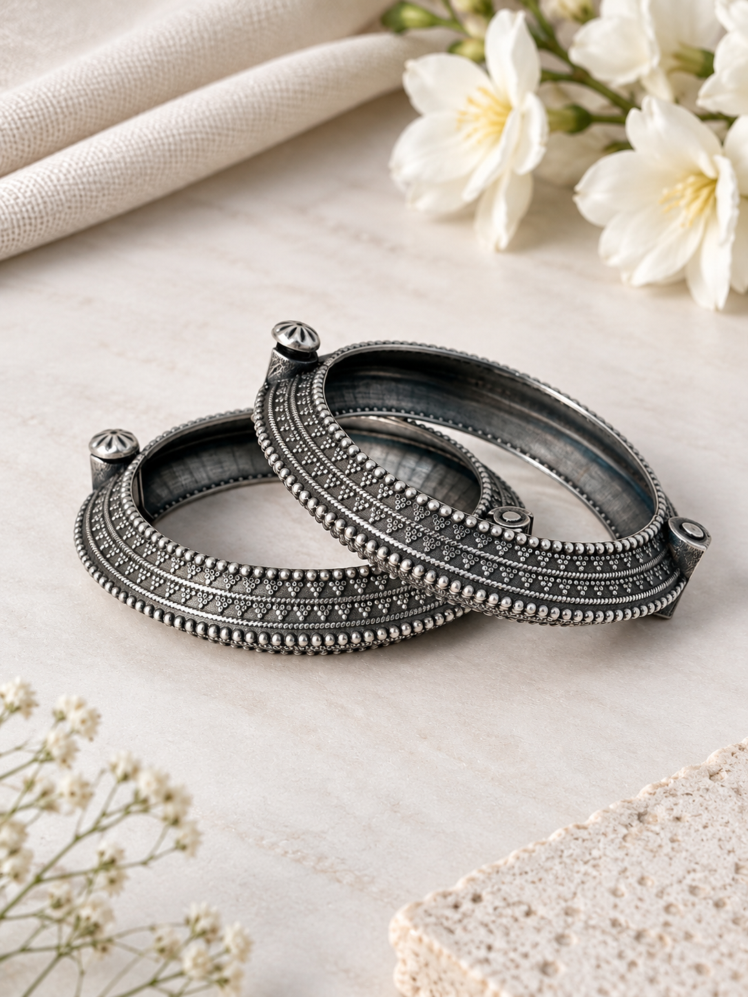 Angakh Antique Silver Oxidised Carved Texture Round Kada Bangle